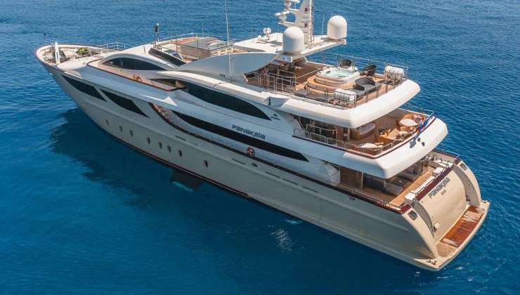 150ft Astondoa Yacht