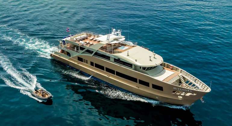 170ft Liveaboard Yacht